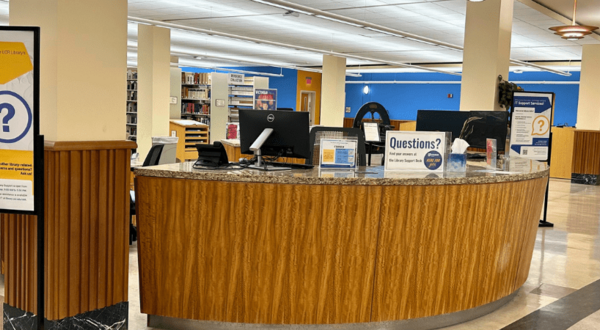 Image of Rivera Library Support Desk
