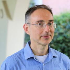 Raymond Uzwyshyn